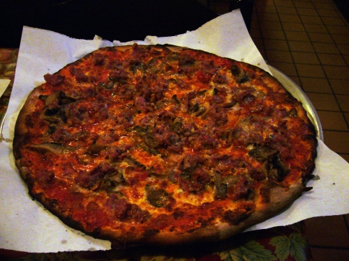 The house specialty Roseland Special was heaped with tender sausage and juicy mushrooms.