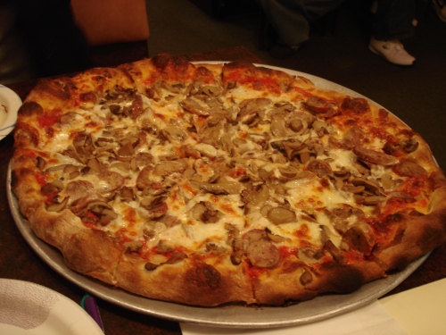 The Ernie's Special: sadly, one of the less memorable pizzas we have tasted.